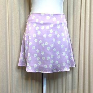 🎉HP🎉 EUC- PRINCESS POLLY LAVENDER PURPLE FLORAL HIGH WAISTED MINI SKIRT SIZE 6
